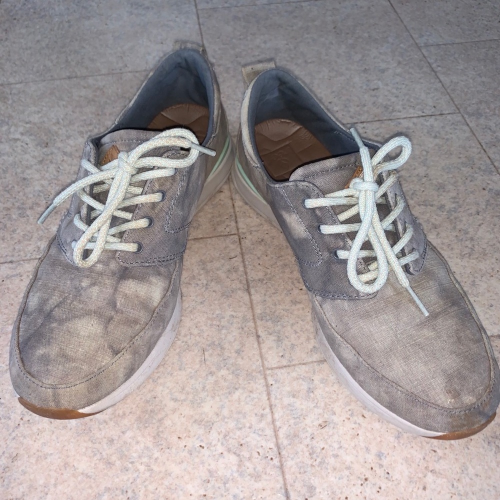 Reef Tennis Shoes